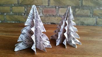 hacer árboles navideños con papiroflexia