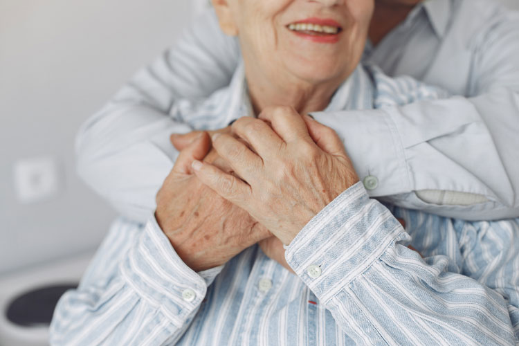 cuidado-de-personas-mayores-y-ancianos-donostia