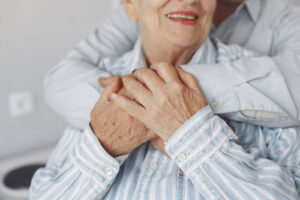 Efectos del cambio de hora a una persona con Alzheimer