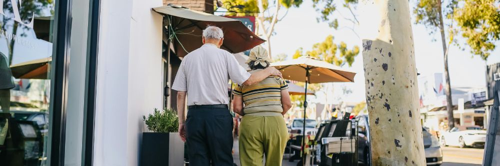 Consejos para mantener a los ancianos frescos y cómodos en verano