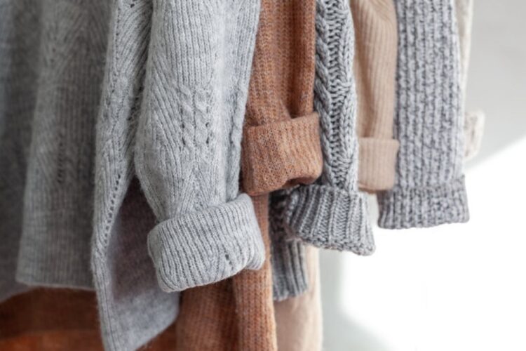 Invierno colocar abrigo y ropa cálida