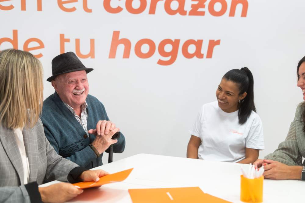 contratar-cuidador-de-personas-mayores