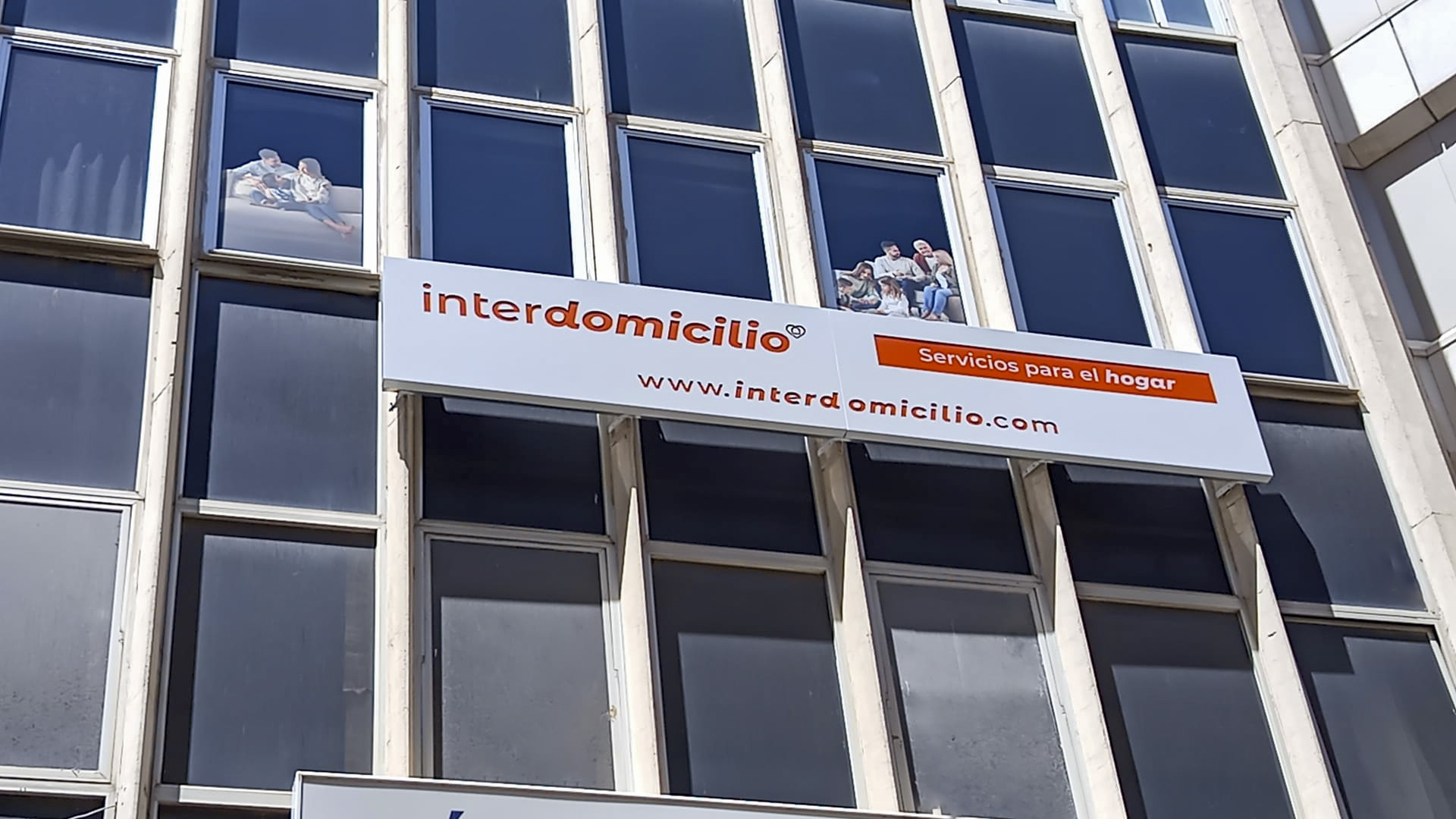 fachada exterior de la oficina de Interdomicilio Ciudad Real